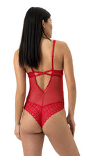 body1330000_874redcarpet_3