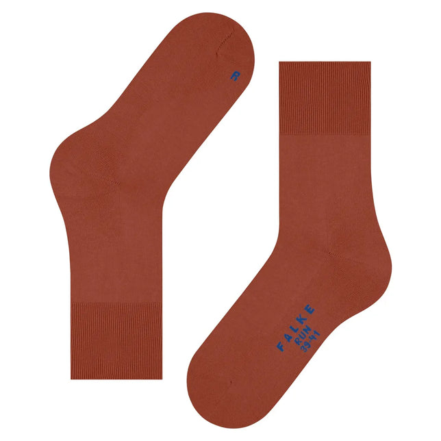 Falke Run Sock 16605 sportsokken voor dames en heren in roestbruin, met ribboorden en blauwe logo-opdruk. - Jambelles