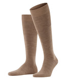 AirportKnee-high15435_3180asphaltmel_4