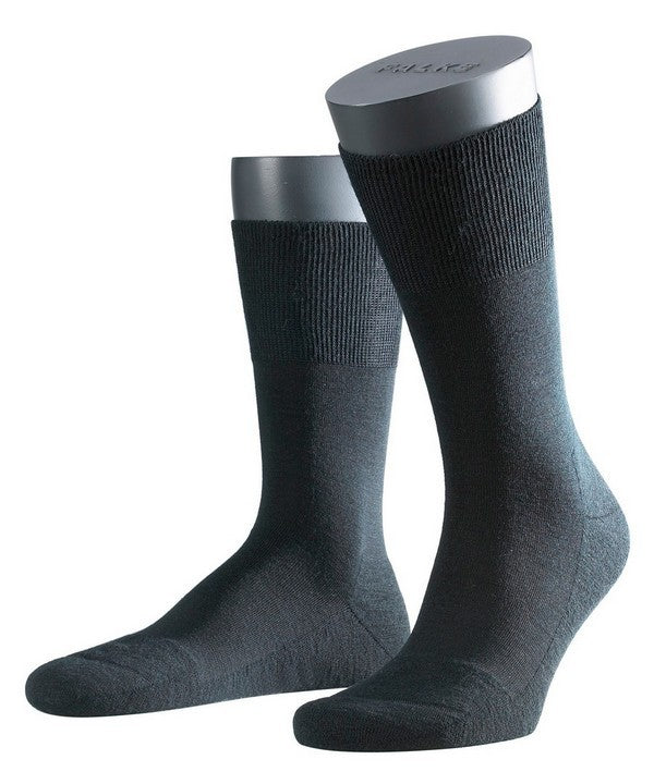 AirportPlus14403_Black_1