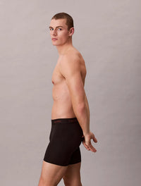 BoxerBriefIcon3-PackLV00NB4394_0FLBlackw_ChalkLogo_Blackw_Currie_5