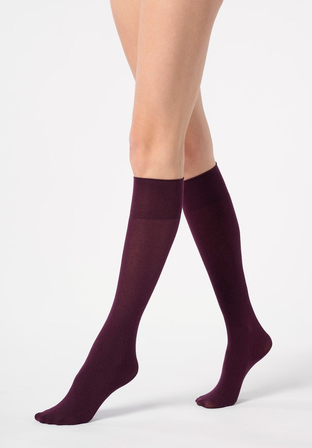 CherylKniekousVOBFCB11K0_46603Plum3Plum3_1