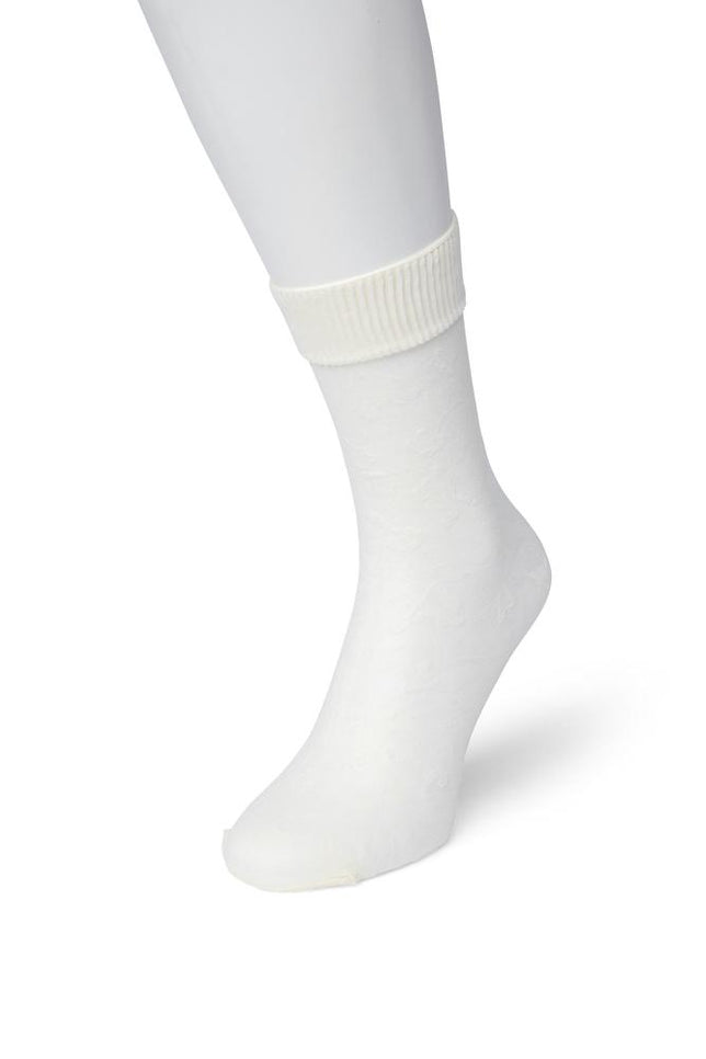 FlowerSockBP201101_SilkWhiteSilkyWhite_1