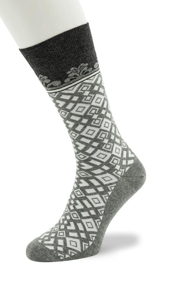 GeometricBorderSockBP232106_Snowwhite_1