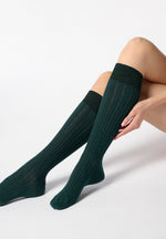 Jasmine Kniekous VOBFAF10K0