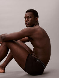 RelaxedDartTrunkLV00NB4286_R90Turfw_DTMWB_Blackw_DTMwb_Darkl_1