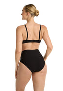 Secretshighlegbrief31942_1552almond_3