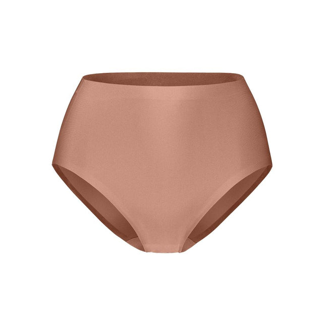 Secretshighlegbrief31942_1533pinknut_1