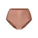 Secretshighlegbrief31942_1552almond_3