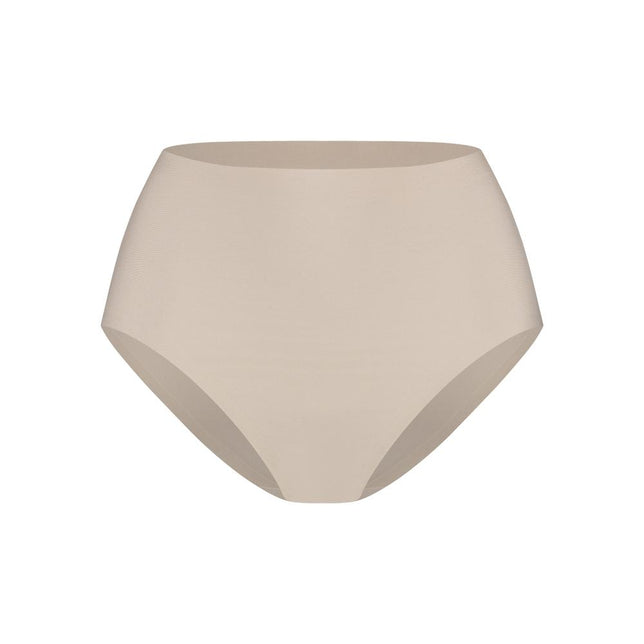 Secretshighlegbrief31942_1552almond_1