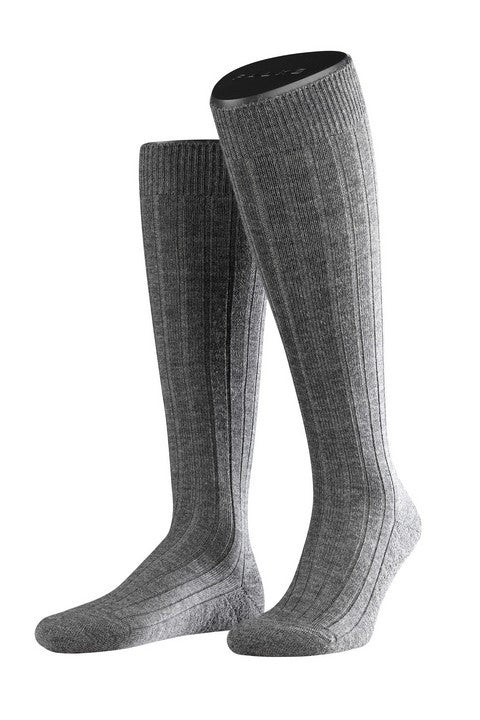 TeppichimSchuhKniekous15410_DarkGrey_1