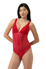 body1330000_874redcarpet_3