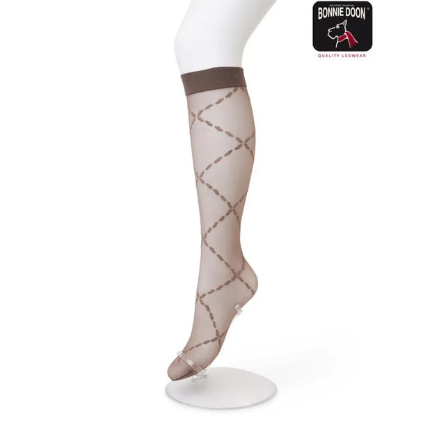 Bonnie Doon dames pantykniekous in taupe, transparant met bruin ruitpatroon en brede boord. - Jambelles
