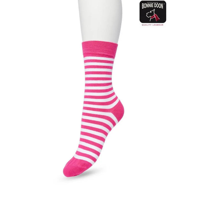 Bonnie Doon dames Basic Stripe Sock BD041101 in roze met witte strepen en effen boord, hiel en teen. - Jambelles