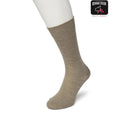 Zwarte Bonnie Doon dames Bio Cotton Sock BP051100, effen uitgevoerd en getoond aan een witte paspopvoet. - Jambelles