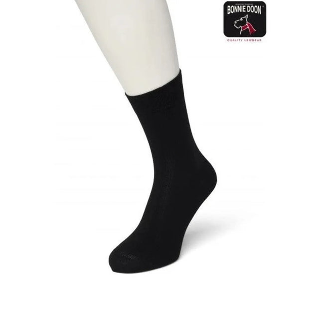 Bonnie Doon dames Bio Cotton Sock BP051100 in zwart, effen model met hoge boord aan een paspopvoet. - Jambelles