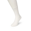 Zwarte Bonnie Doon dames Bio Cotton Sock BP051100, effen uitgevoerd en getoond aan een witte paspopvoet. - Jambelles