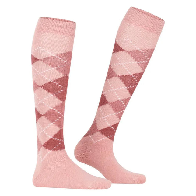 Burlington Whitby KH 22319 dameskniekousen in roze met donkerroze argyle-ruitpatroon en witte stippellijnen. - Jambelles