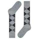 Burlington dameskniekous Whitby 22319 in bordeauxrood en roze met ruitpatroon en metalen logo-embleem - Jambelles