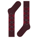 Burlington dameskniekous Whitby 22319 in bordeauxrood en roze met ruitpatroon en metalen logo-embleem - Jambelles