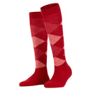 Burlington dameskniekous Whitby 22319 in bordeauxrood en roze met ruitpatroon en metalen logo-embleem - Jambelles