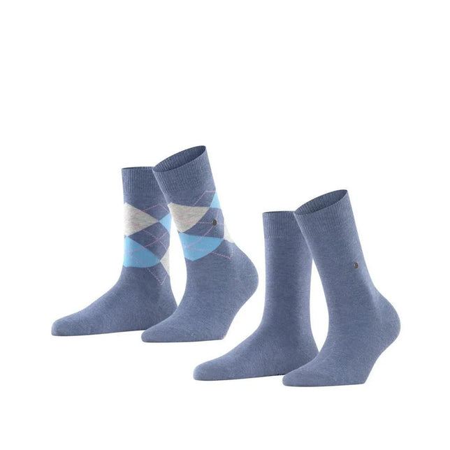 Burlington damesokken E.day Mix SO 2P 22044: twee blauwe paren, één effen en één met lichtblauw-grijs ruitpatroon. - Jambelles