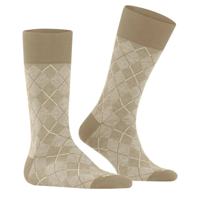Burlington Heren Sokken Carrington SO 21061 in beige met klassiek ruitpatroon en effen boord, hiel en teen - Jambelles