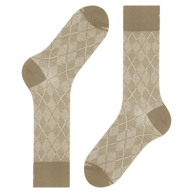 Burlington Carrington SO 21061 herensokken in taupe met beige argyle-ruitpatroon en effen boord, hiel en teen. - Jambelles