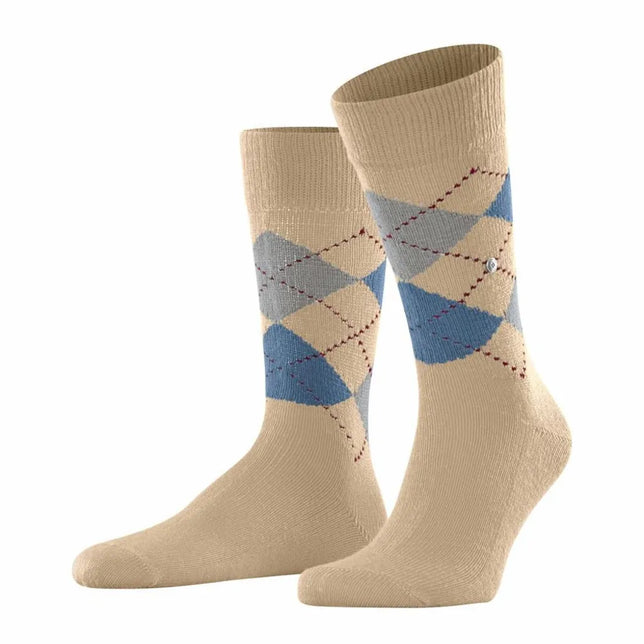 Burlington heren sokken Preston SO 24284 in beige met blauw-grijs ruitpatroon en bordeauxrode stippellijnen. - Jambelles