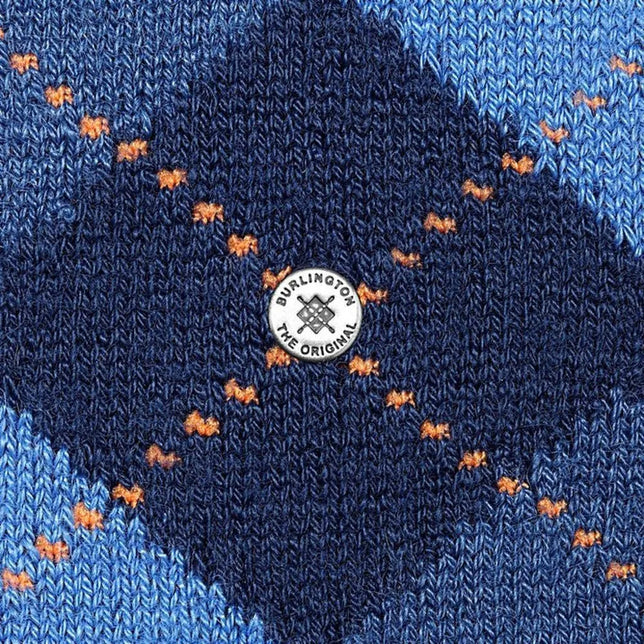 Burlington herensokken Preston SO 24284 in donkerblauw met lichtblauw ruitpatroon, oranje stippen en logoknoop. - Jambelles