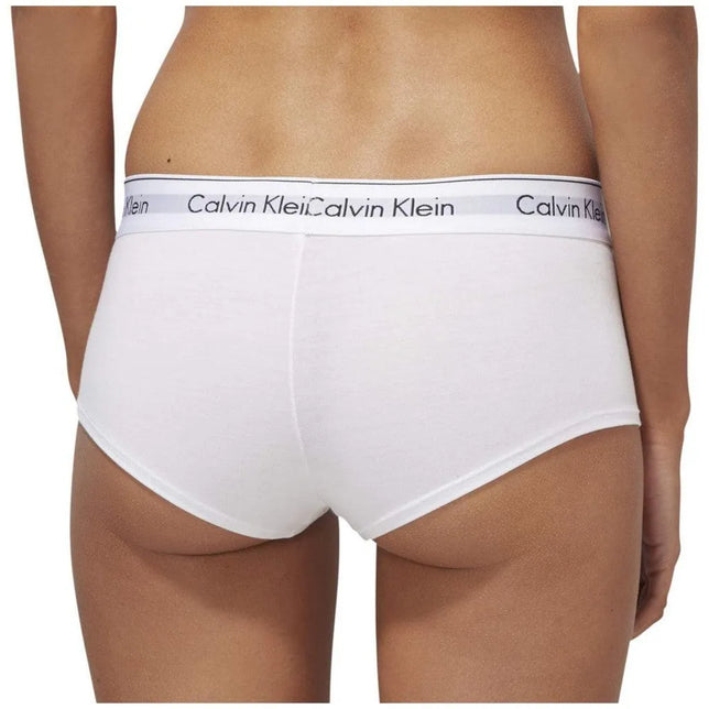 Achteraanzicht van Calvin Klein dames boxer boy short 0000F3788E in wit met elastische logoband. - Jambelles