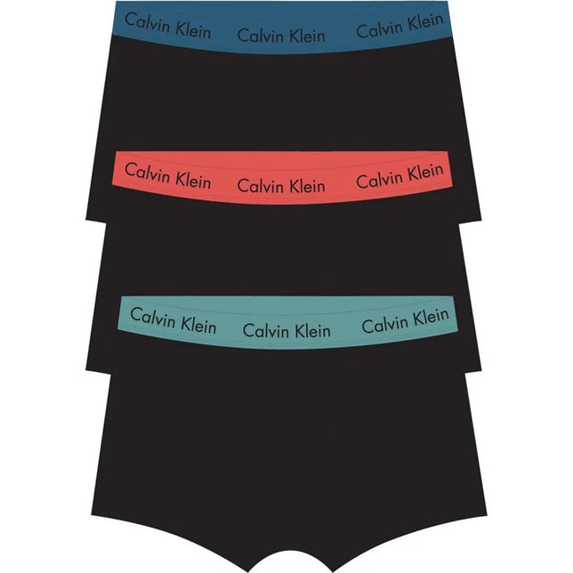 Calvin Klein heren Low Rise Trunk 3-pack in zwart met blauwe, rode en turquoise logobanden. - Jambelles