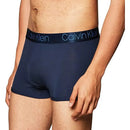 Donkerblauwe Calvin Klein heren boxer trunk Intense Power met brede logoband, achteraanzicht. - Jambelles