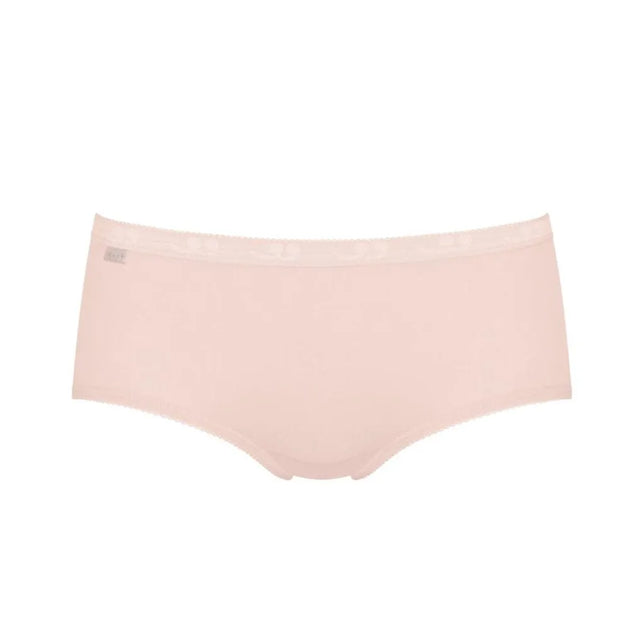 Lichtroze sloggi Basic+ Midi damesslip met brede elastische tailleband en subtiel logo aan de voorkant. - Jambelles