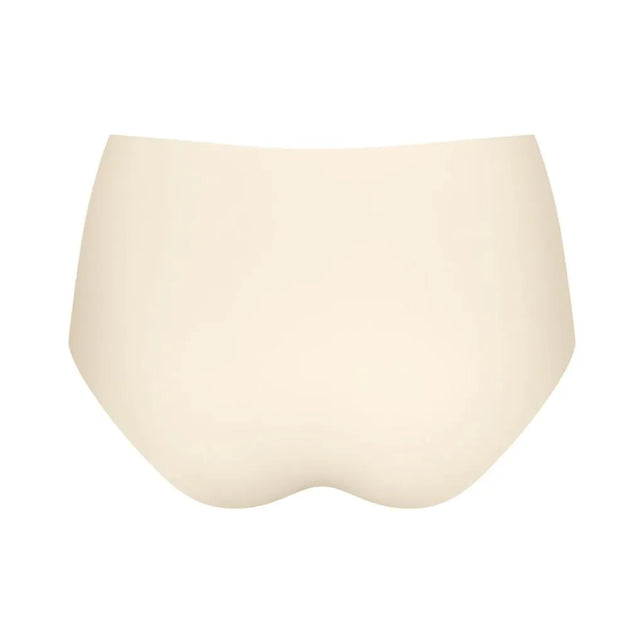 Beige dames slip sloggi ZERO Feel Maxi EX, achteraanzicht met hoge taille en glad, naadloos ontwerp. - Jambelles
