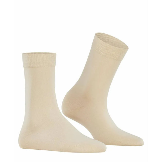 Paar crèmekleurige FALKE Cotton Touch SO 47673 damessokken, effen uitgevoerd met brede ribboord - Jambelles