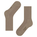 Paar beige FALKE Family SO 46490 damessokken met effen fijngebreid ontwerp en geribde boord. - Jambelles