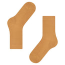 Paar beige FALKE Family SO 46490 damessokken met effen fijngebreid ontwerp en geribde boord. - Jambelles