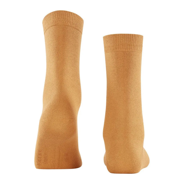 FALKE Family SO 46490 damessokken in camelbruin, effen gebreid met geribde boorden, voor- en achteraanzicht. - Jambelles