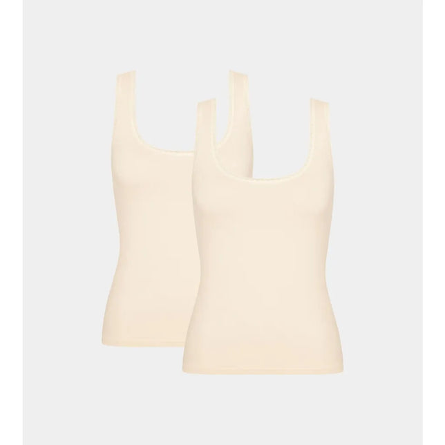 Twee crèmekleurige sloggi GO Tank Top C2P damestopjes met brede schouderbanden en ronde hals. - Jambelles