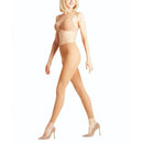 Zwarte Falke damespanty Matt Del. 30 LE 40631, transparant en mat, enkelvrij gedragen met zwarte pumps. - Jambelles