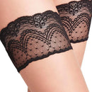 Falke Invisible Deluxe 8 stay-up kousen in huidkleur, transparant en ultradun, gedragen op gekruiste benen. - Jambelles