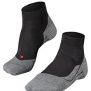Falke RU4 Endurance Short herensokken in wit met neongele boorden, rode markeringen en subtiele ventilatielijnen. - Jambelles
