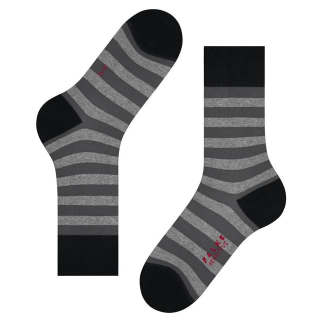Falke Sens Mapped Lin SO 12438 herensokken in grijs en zwart met strepen, zwarte boord, hiel en teen en rood logo. - Jambelles