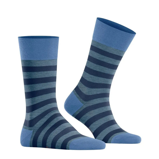 Falke Sens Mapped Lin SO 12438 herensokken in blauw met donkerblauwe en grijsgroene golvende strepen. - Jambelles