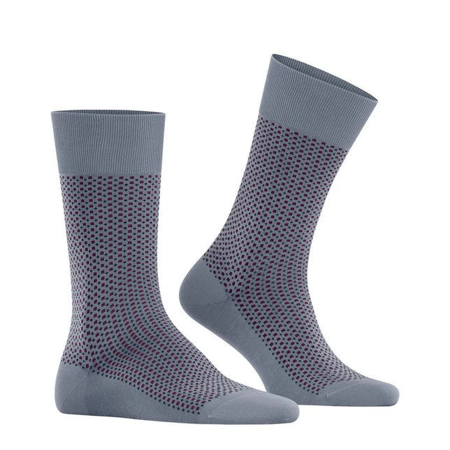 Falke Heren Sokken Uptown Tie SO 12437 in grijs met bordeauxrood stippenpatroon en effen boord, hiel en teen. - Jambelles