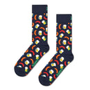 Happy Socks Beer and Sausage sokken in donkerblauw met kleurrijke bierglazen en worstjes, gedragen met jeans en loafers. - Jambelles