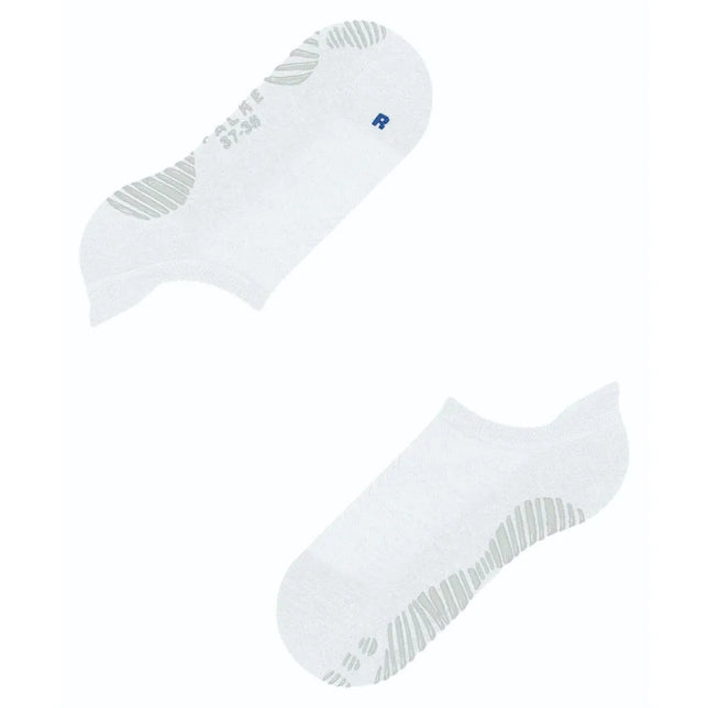 Twee witte FALKE Cool Kick SN CP 46453 herensokken met lage snit, grijze gripstrepen en blauwe R-markering. - Jambelles