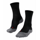 Grijze FALKE TK5 16242 herensok met zwarte hielzone, verticale strepen en rood FALKE-logo - Jambelles