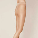 Lichtblauwe verpakking van Kunert damespanty Fresh Up 10 met benen in een transparante huidkleurige panty. - Jambelles